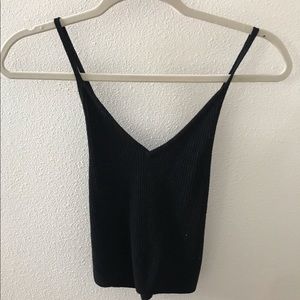 dainty black crop top 🌸